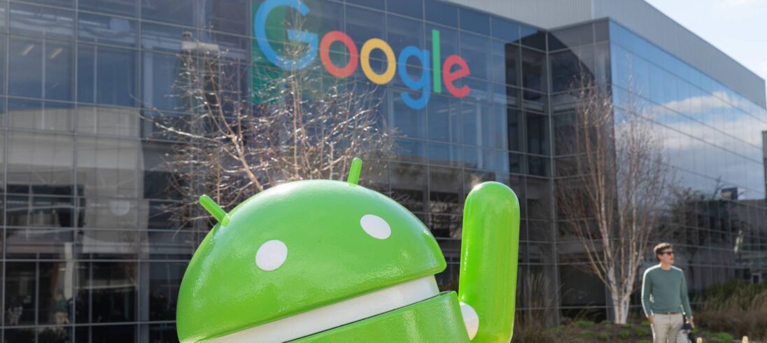 Das Android-Männchen vor dem Google Gebäude